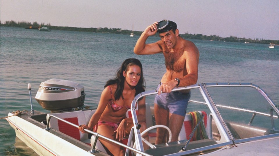Sean Connery opět jako James Bond.